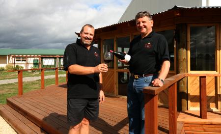 Steven and Karl in front of the tasting room